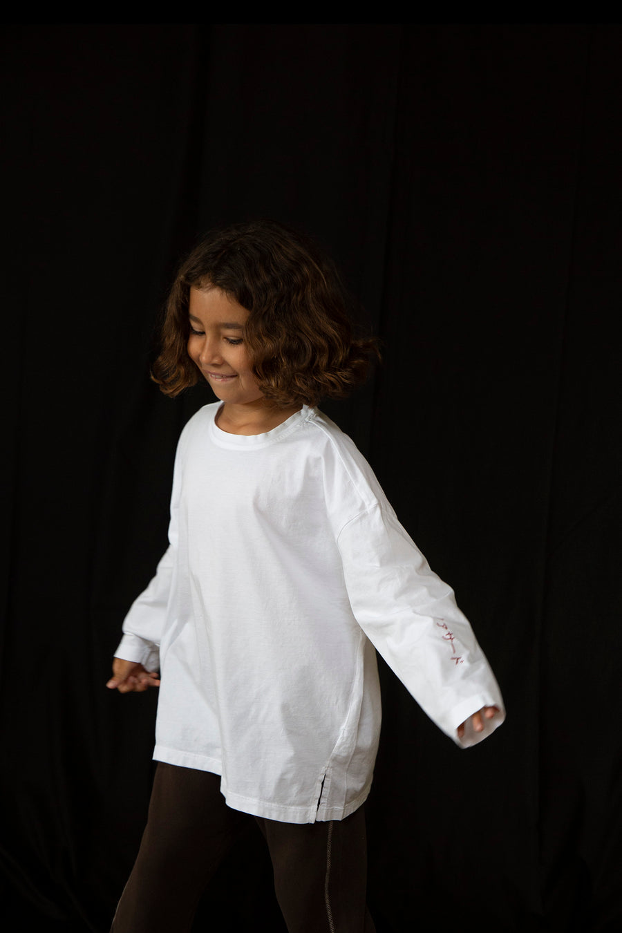 [Facade]   Wide LS tee