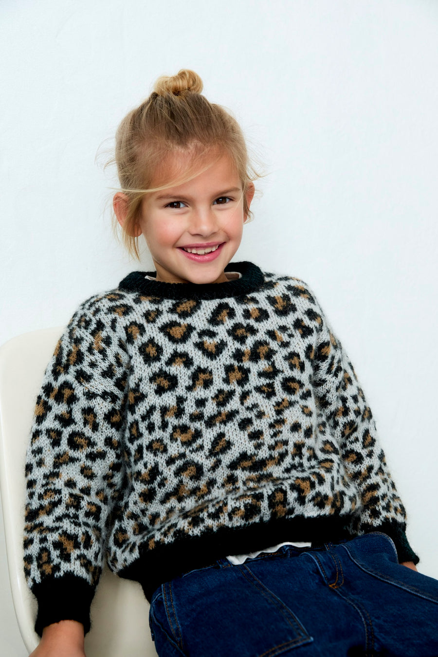 [The New Society]   Nelia Jumper