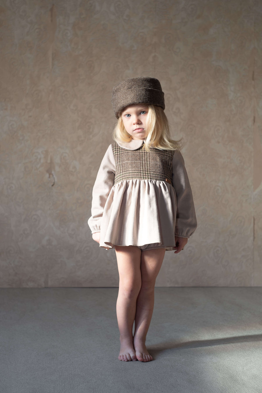 [popelin]   Mod.1.3 Sand romper suit with skirt and baby collar