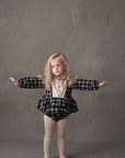 [Popelin]   romper suit with embroidered baby collar