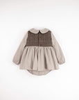 [popelin]   Mod.1.3 Sand romper suit with skirt and baby collar